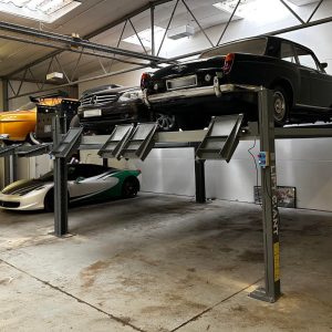 Double Wide 4 Post Car Lift for Vehicle Storage
