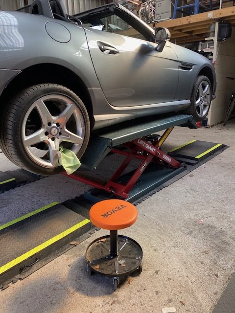 LGX35 Mid Rise Mobile Car Scissor Lift (3500kg)