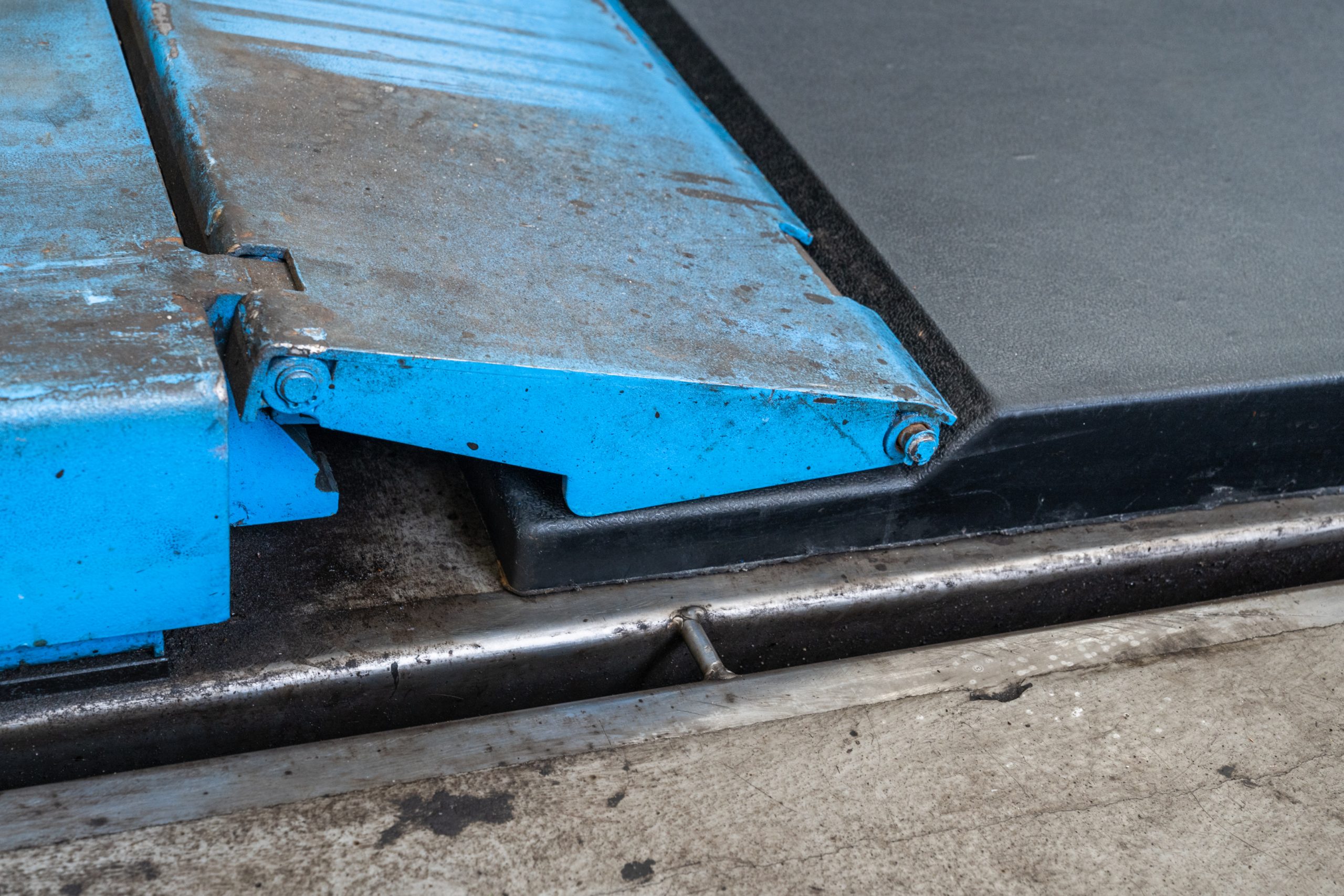 Low Profile Ramp Extensions for Sports Cars