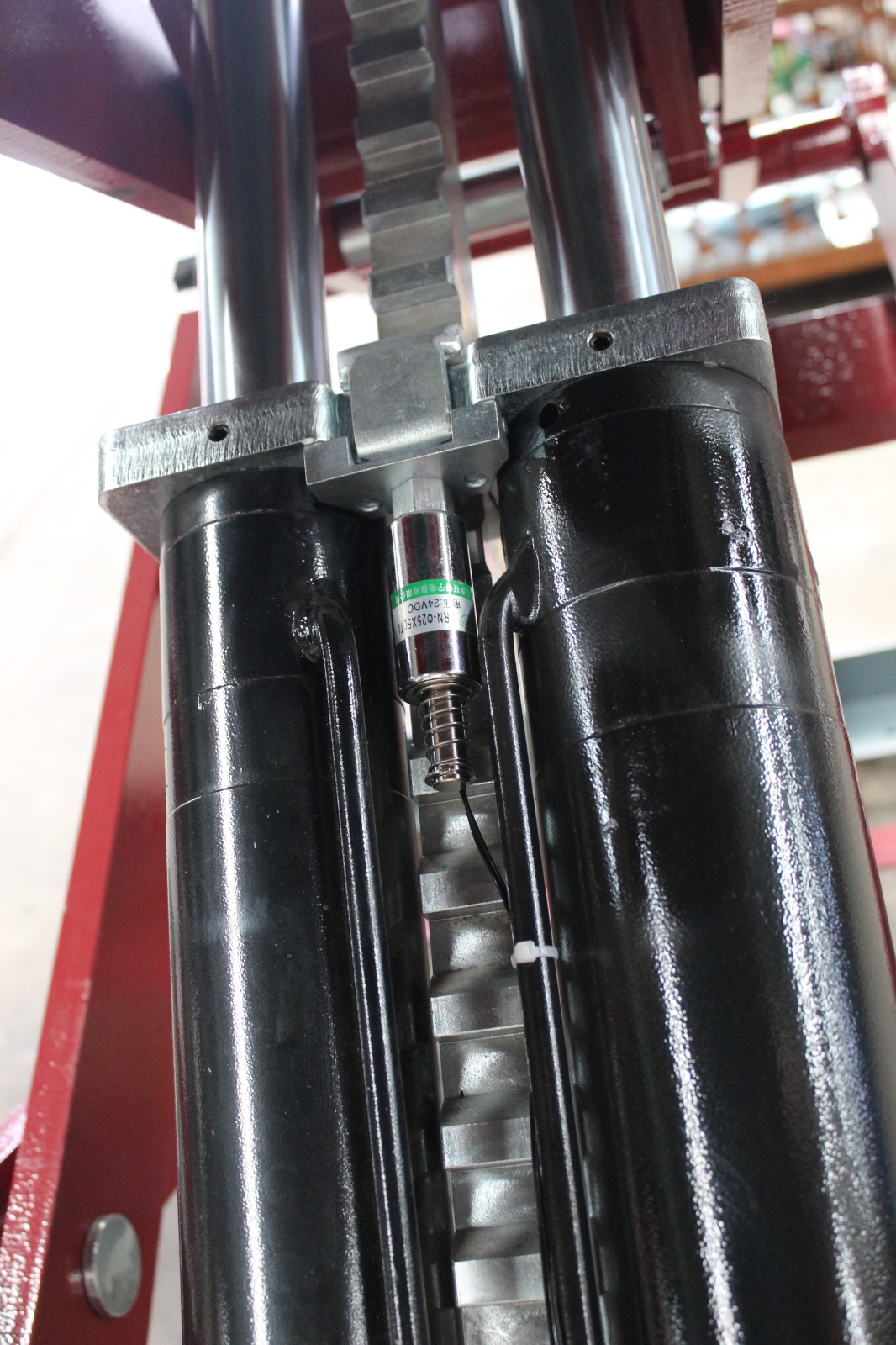 LGX40 High Rise Double Scissor Lift for Workshops