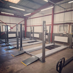 Standard 4 Post Car Lift With Manual Release