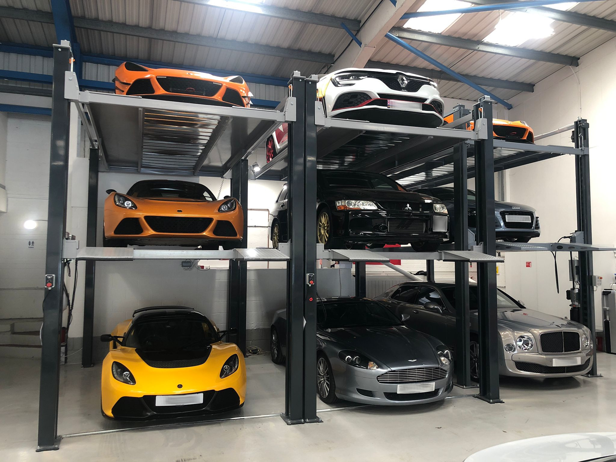 High-Capacity Storage for DT Performance Cars